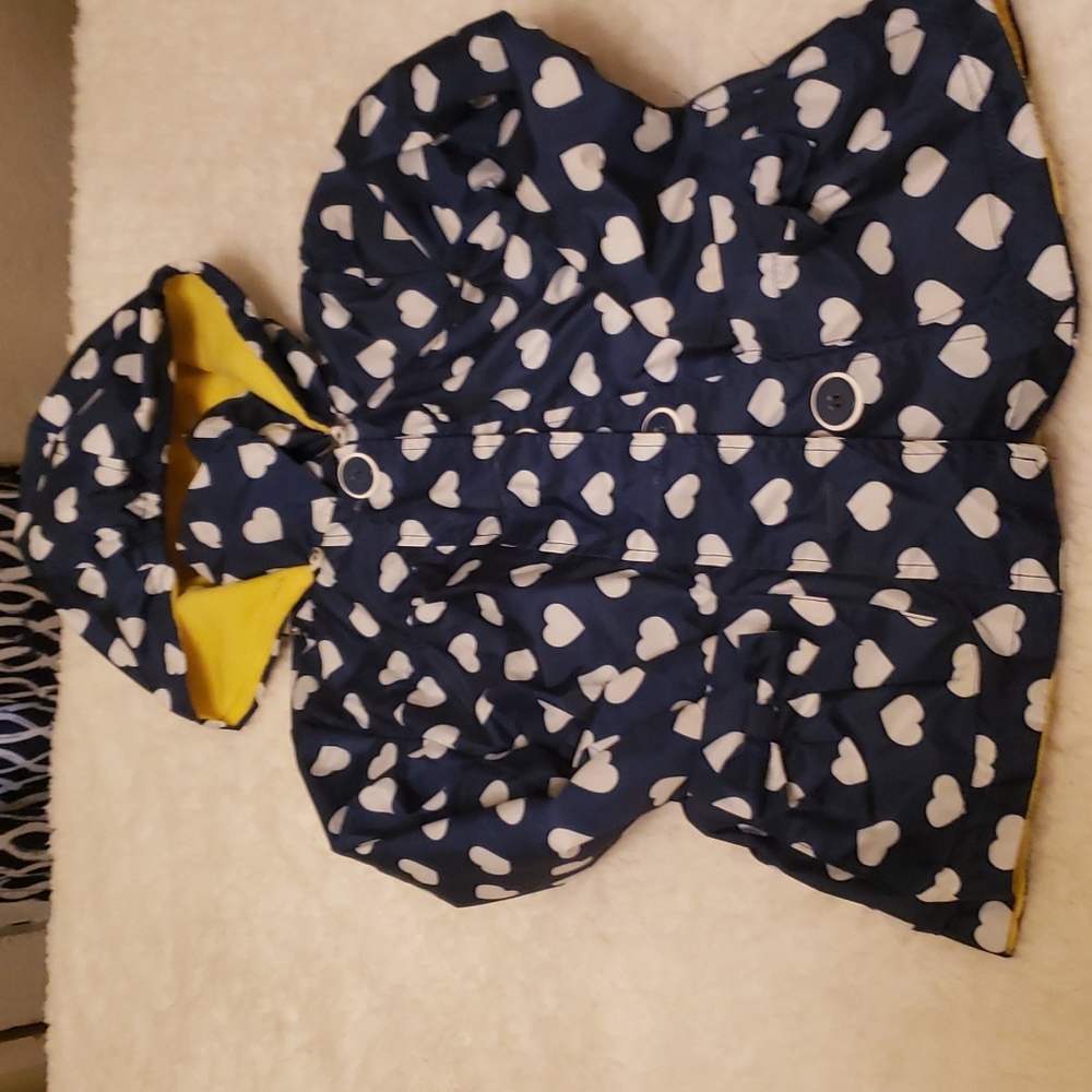 Girl's rain coat, blue & white with detachable hood, size 5/6